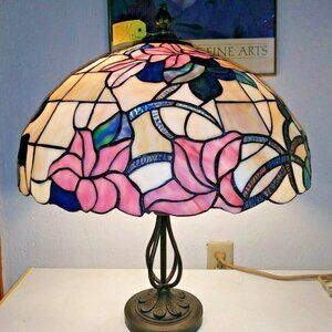 Vintage DALE Tiffany 20" Stained Slag Glass Lamp